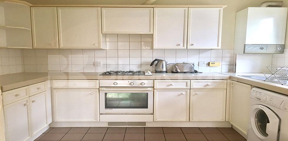 			NEW INSTRUCTION , 1 Bedroom, 1 bath, 1 reception Apartment			 Leroy Street , SE1